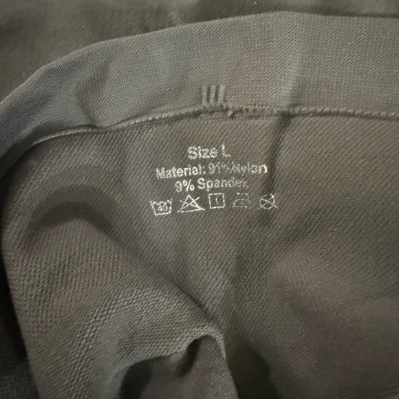 MATERNITY Leggings - Picture 3 of 3